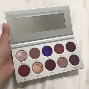 Gently used Jaclyn hill x morphe palette